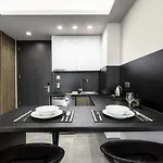 Evitel Luxury Living 公寓式酒店 4*