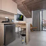 Evitel Luxury Living 4* 하니오티