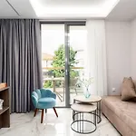 Evitel Luxury Living 하니오티