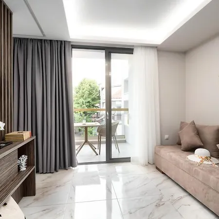 Ξενοδοχείο με διαμερίσματα Evitel Luxury Living Χανιώτη