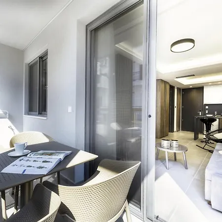 Ξενοδοχείο με διαμερίσματα Evitel Luxury Living 4*