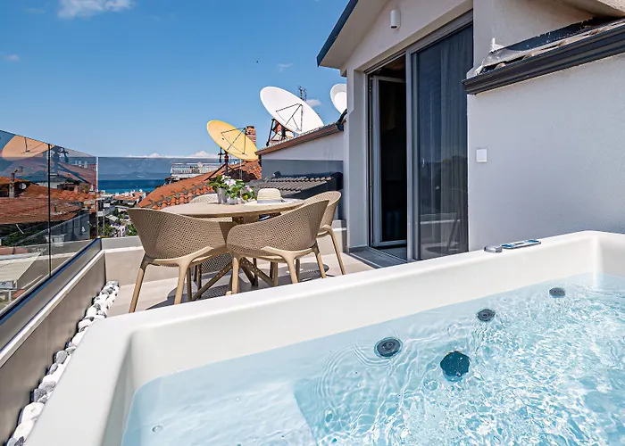 Evitel Luxury Living חניוטי