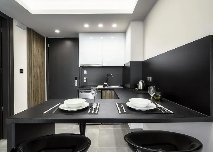 Evitel Luxury Living Aparthotel 4*